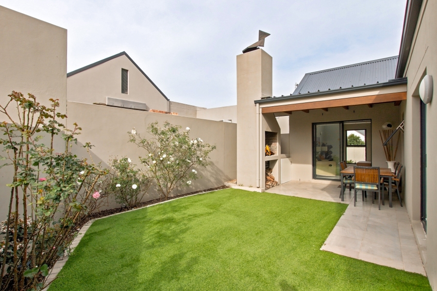 3 Bedroom Property for Sale in Aan de Wijnlanden Western Cape